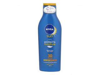 Aizsargājošs losjons pret sauli ar SPF 30 NIVEA Sun protect & Moisture, 200ml